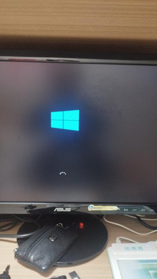 電腦維修工作照片