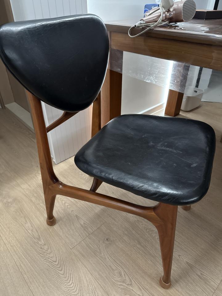 傢俬維修工作照片