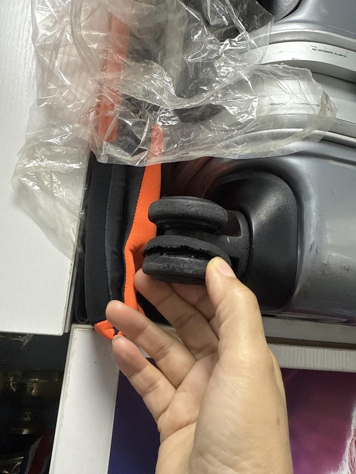 行李箱維修工作照片