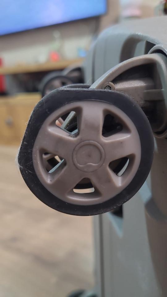 Luggage RepairJob photo