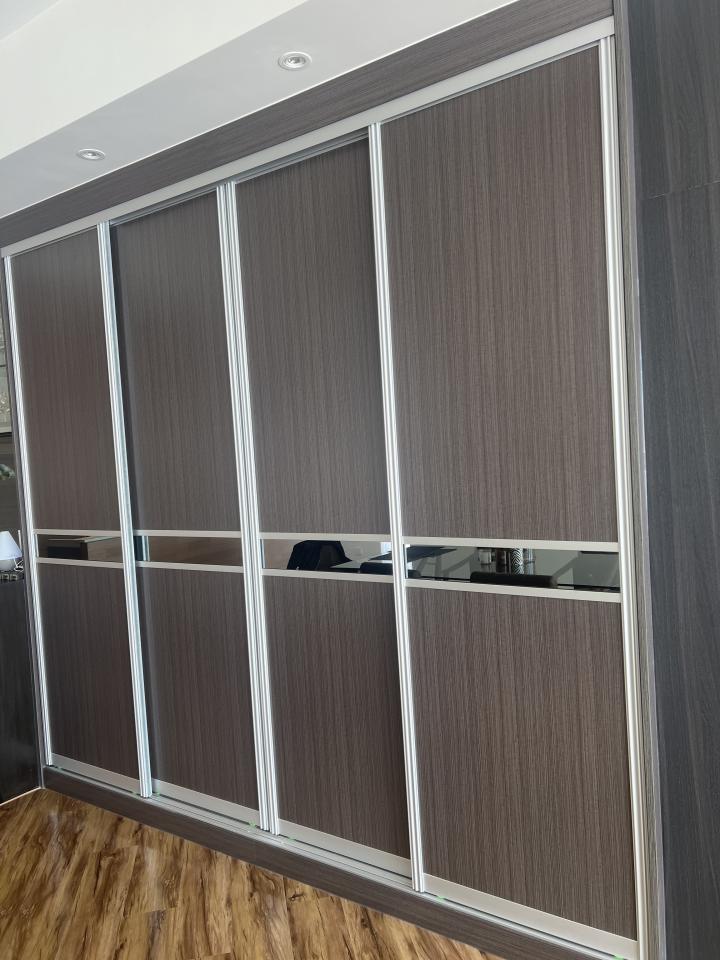 牆紙工程工作照片