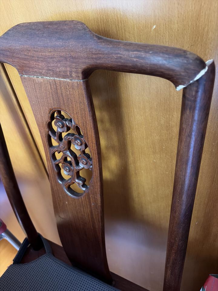 傢俬維修工作照片