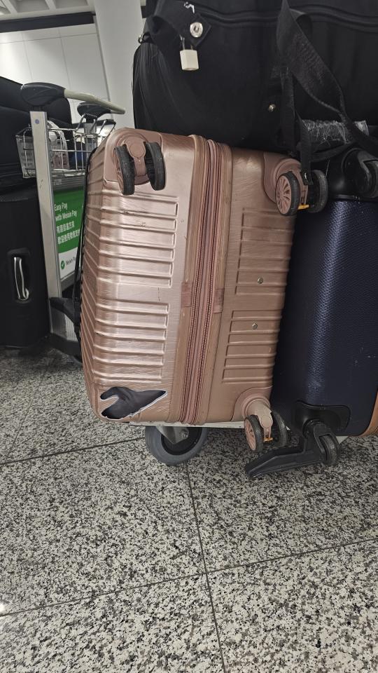 Luggage RepairJob photo