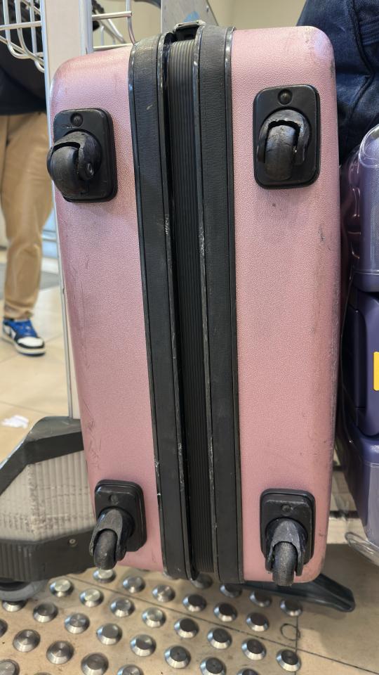 行李箱維修工作照片