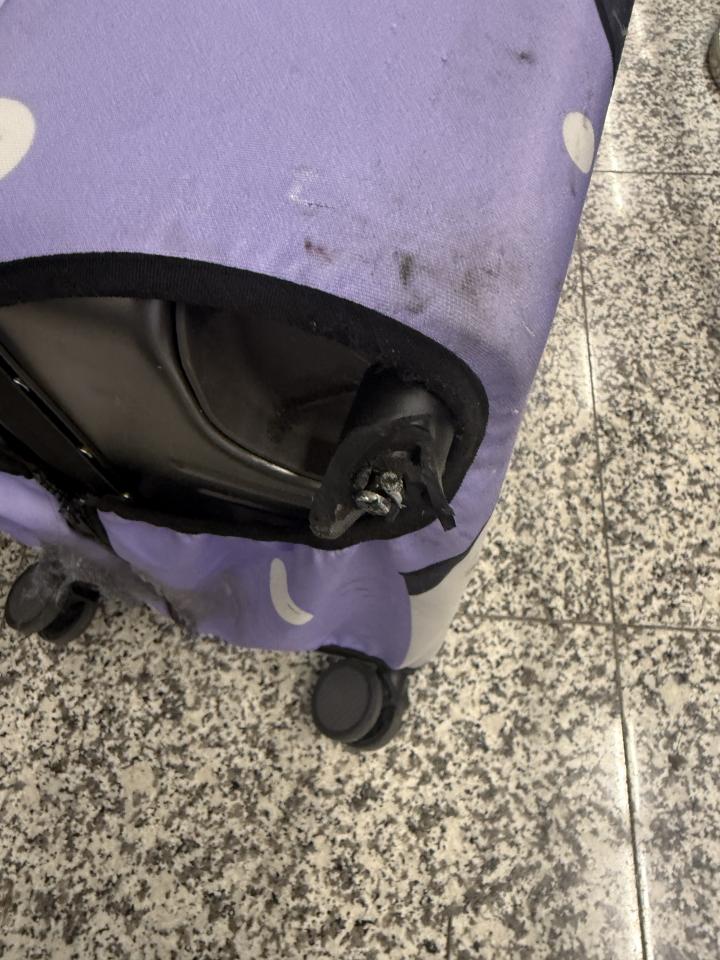 行李箱維修工作照片