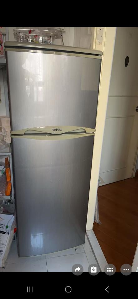 雪櫃維修工作照片