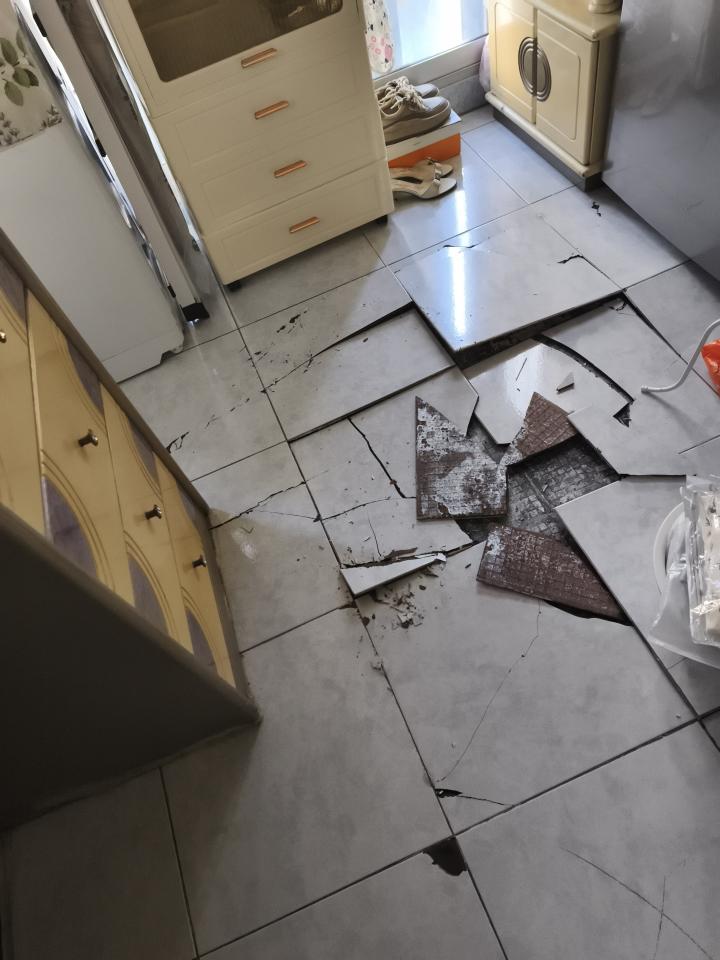 地板工程工作照片