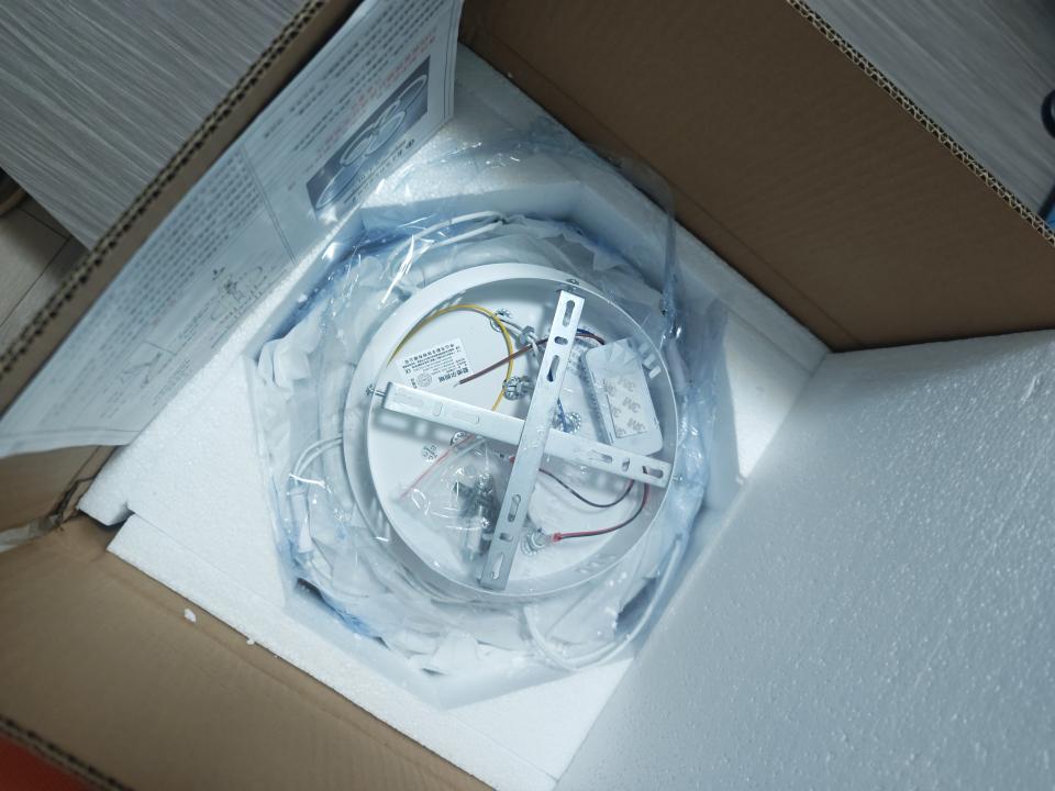 燈飾安裝工作照片