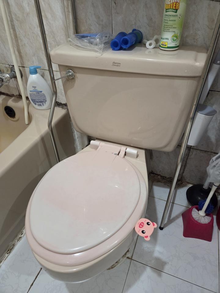 馬桶安裝工作照片