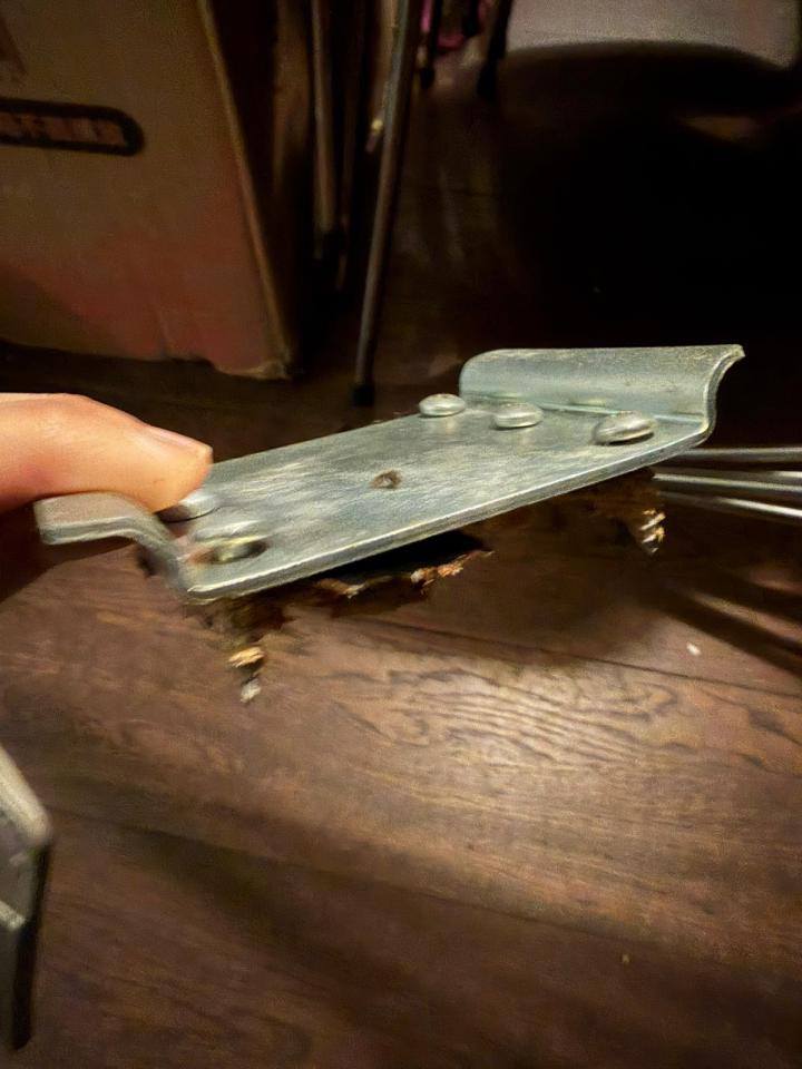 Furniture RepairJob photo