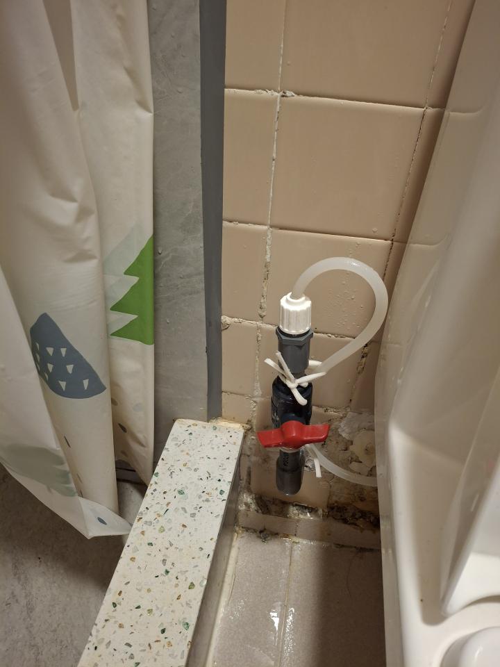 馬桶安裝工作照片