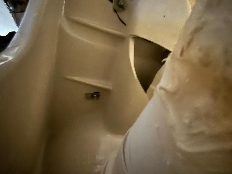 馬桶安裝工作照片