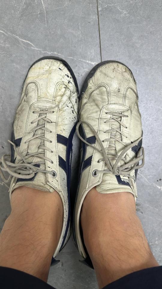 Shoe Cleaning & RepairingJob photo