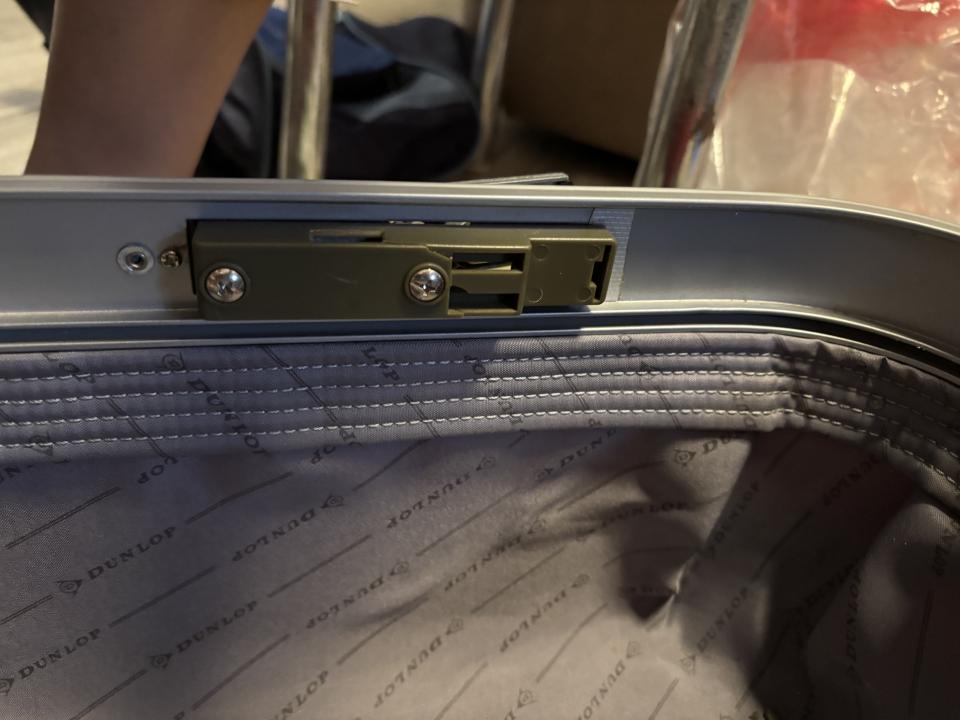 Luggage RepairJob photo