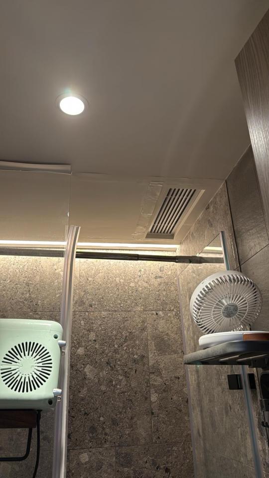 浴室寶安裝工作照片