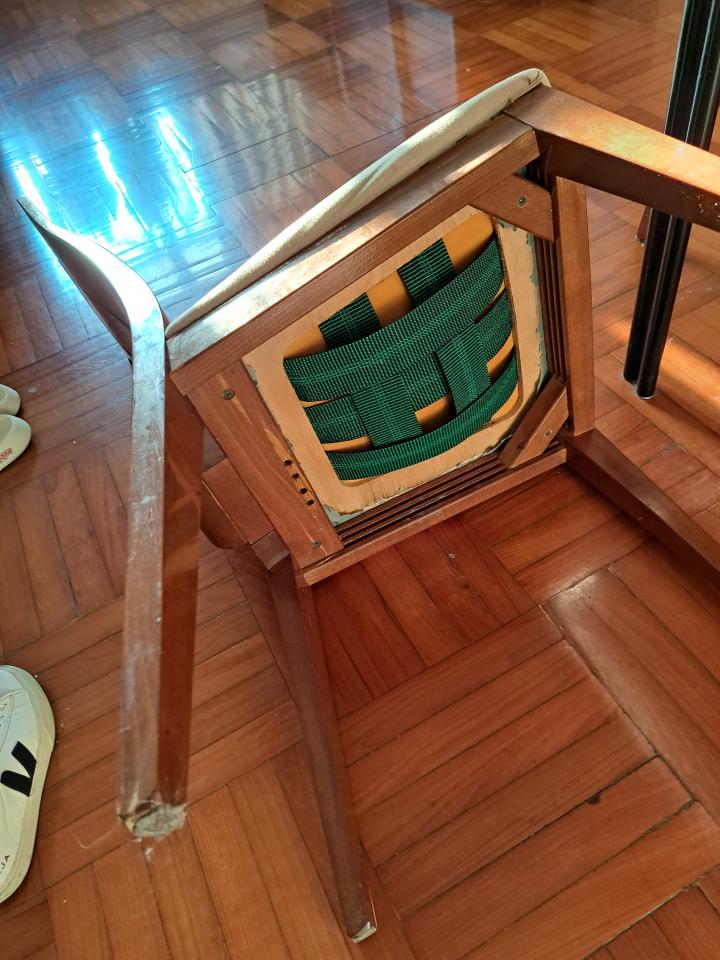 傢俬維修工作照片