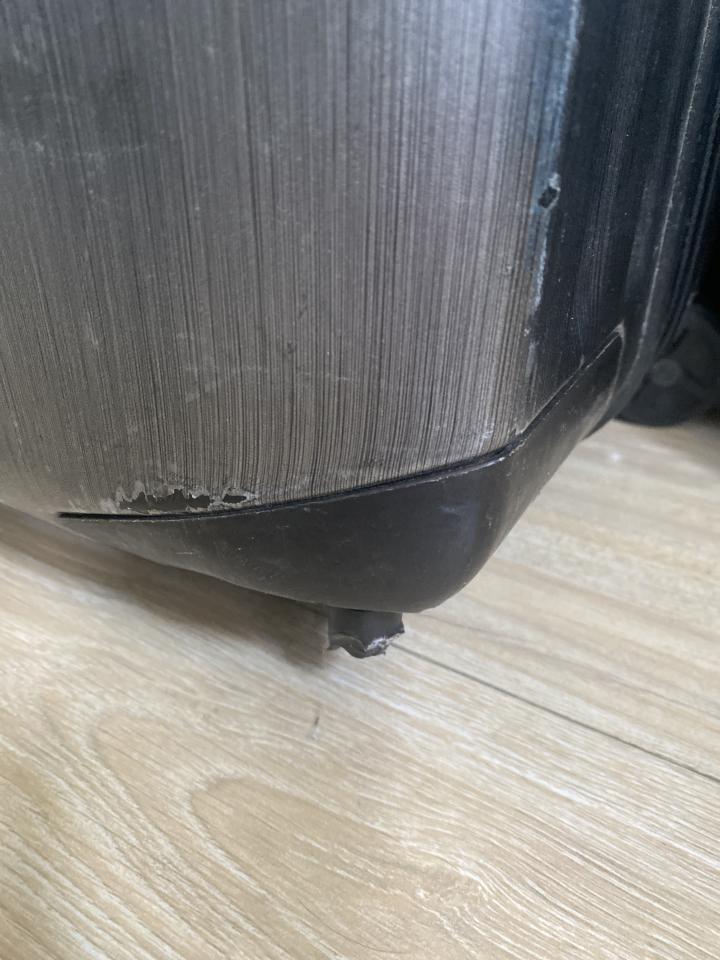 行李箱維修工作照片