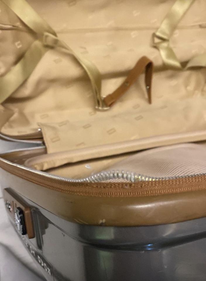 行李箱維修工作照片