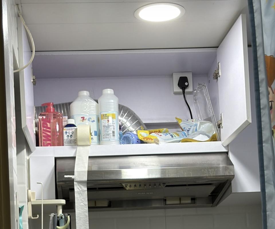 Range Hood Duct Installation Job photo