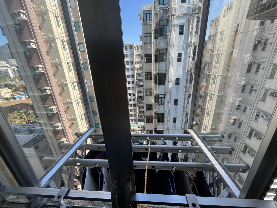 晾衫架安裝工作照片