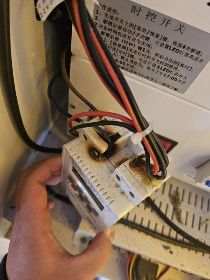 電工工作照片
