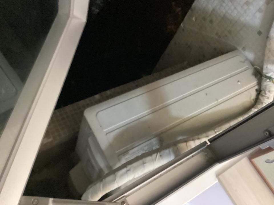 冷氣維修工作照片