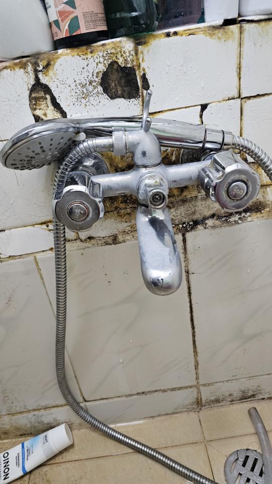 水龍頭安裝工作照片