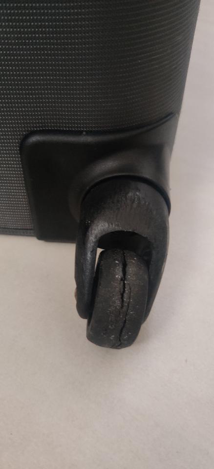 行李箱維修工作照片