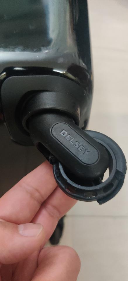 行李箱維修工作照片