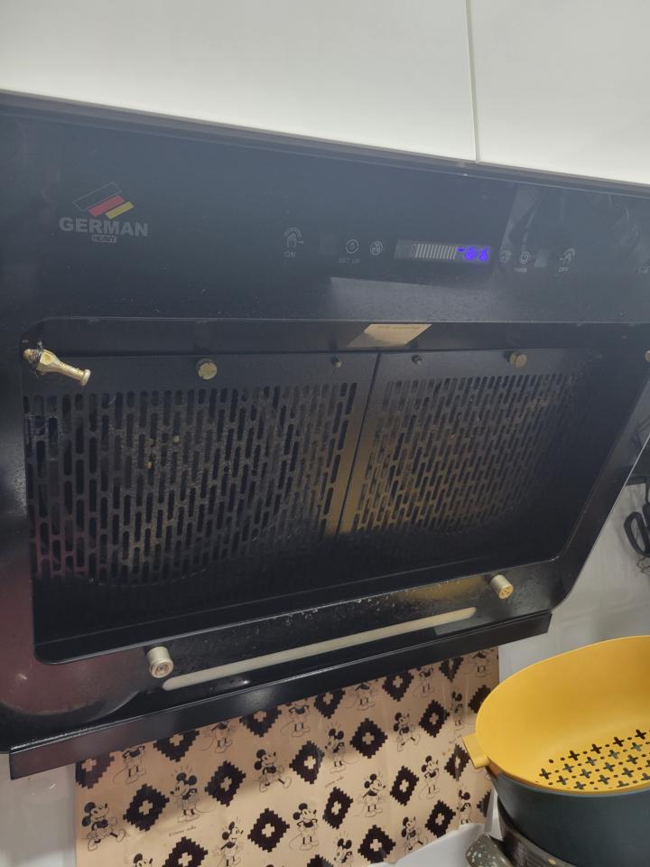 廚房清潔工作照片