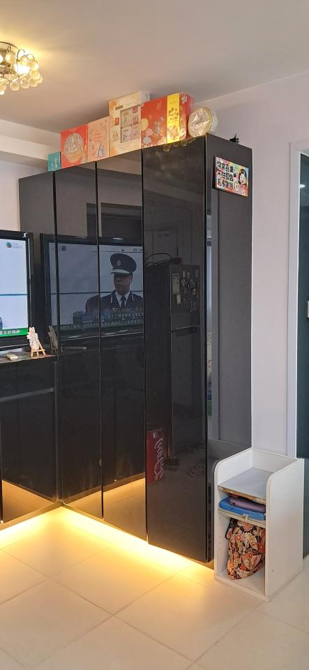 牆紙工程工作照片