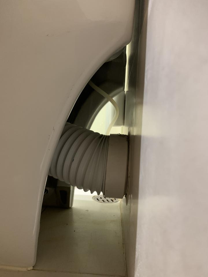 馬桶安裝工作照片