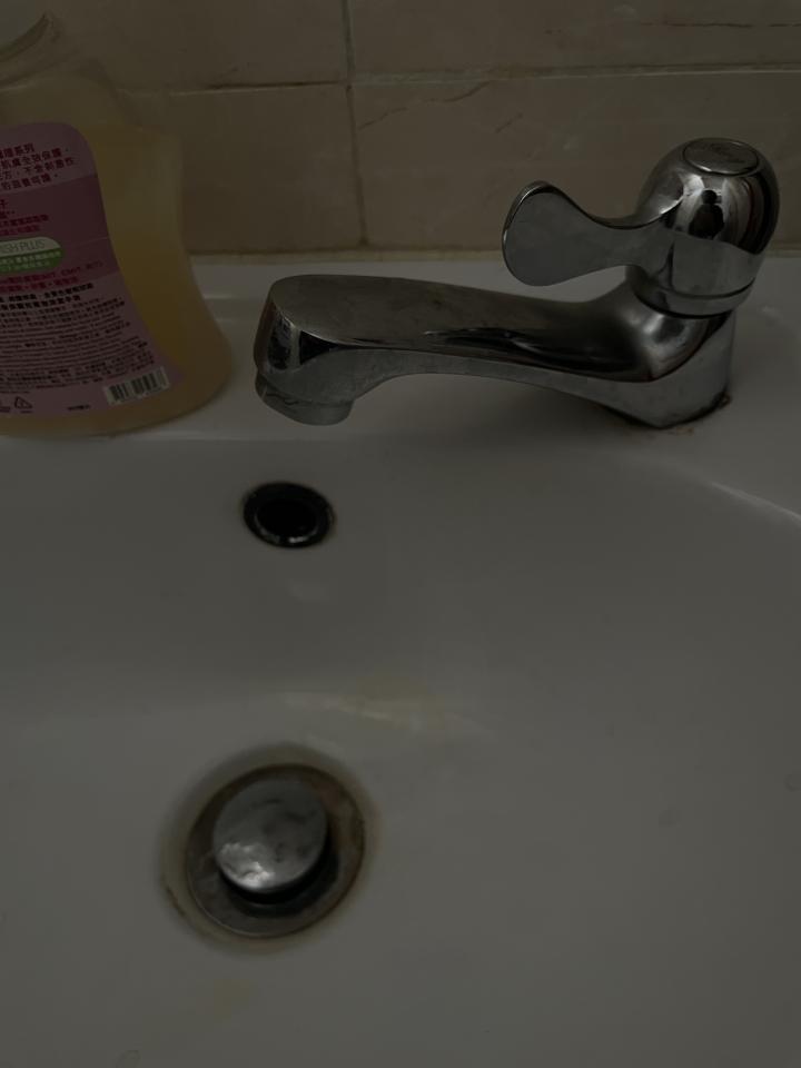 水龍頭安裝工作照片