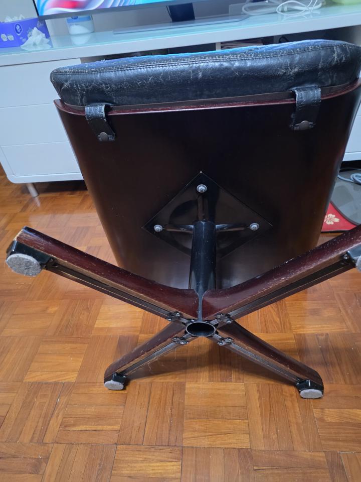 傢俬維修工作照片