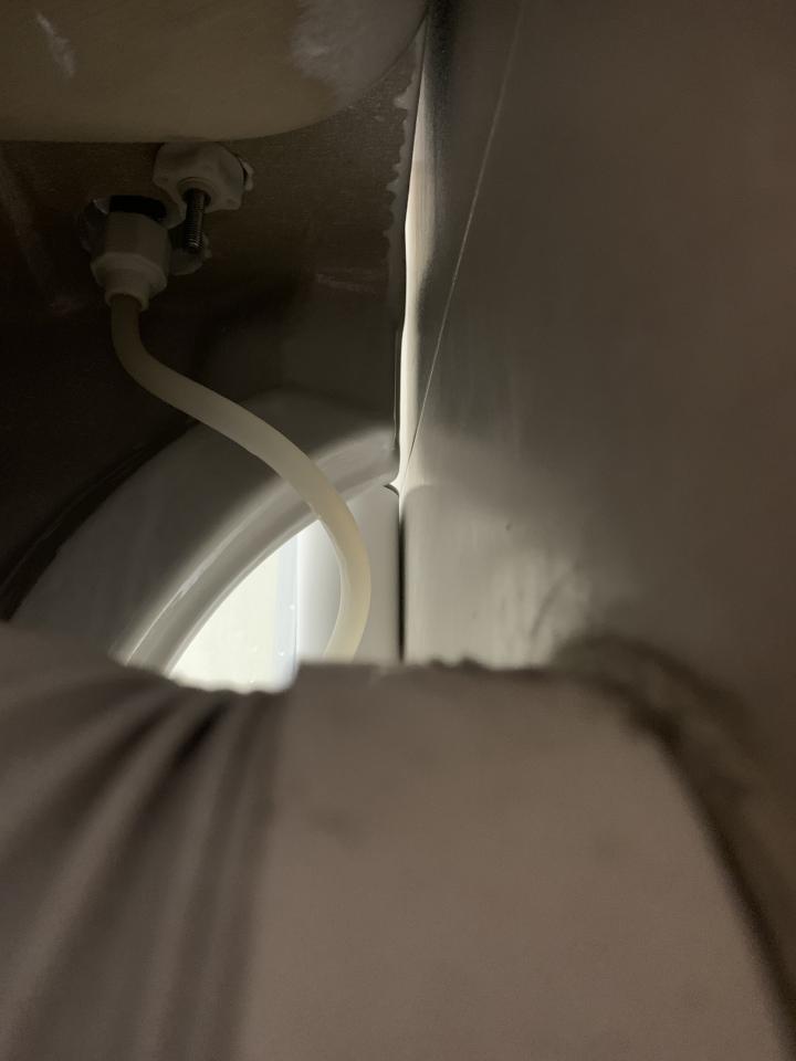 馬桶安裝工作照片