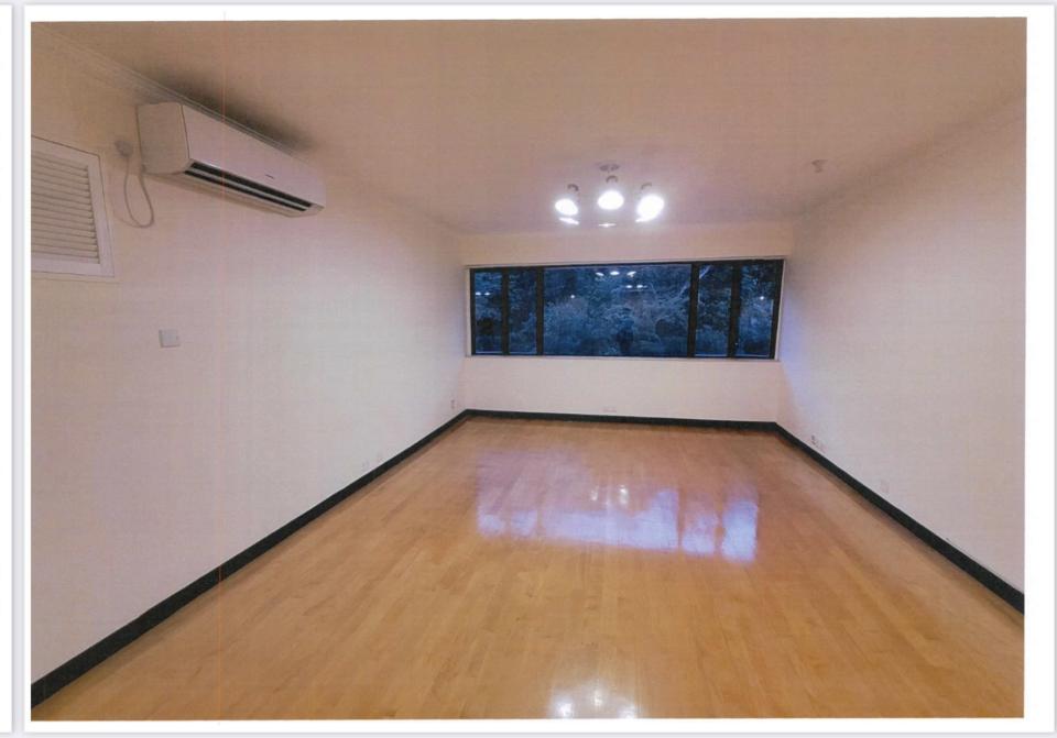 地板拋光打蠟工作照片