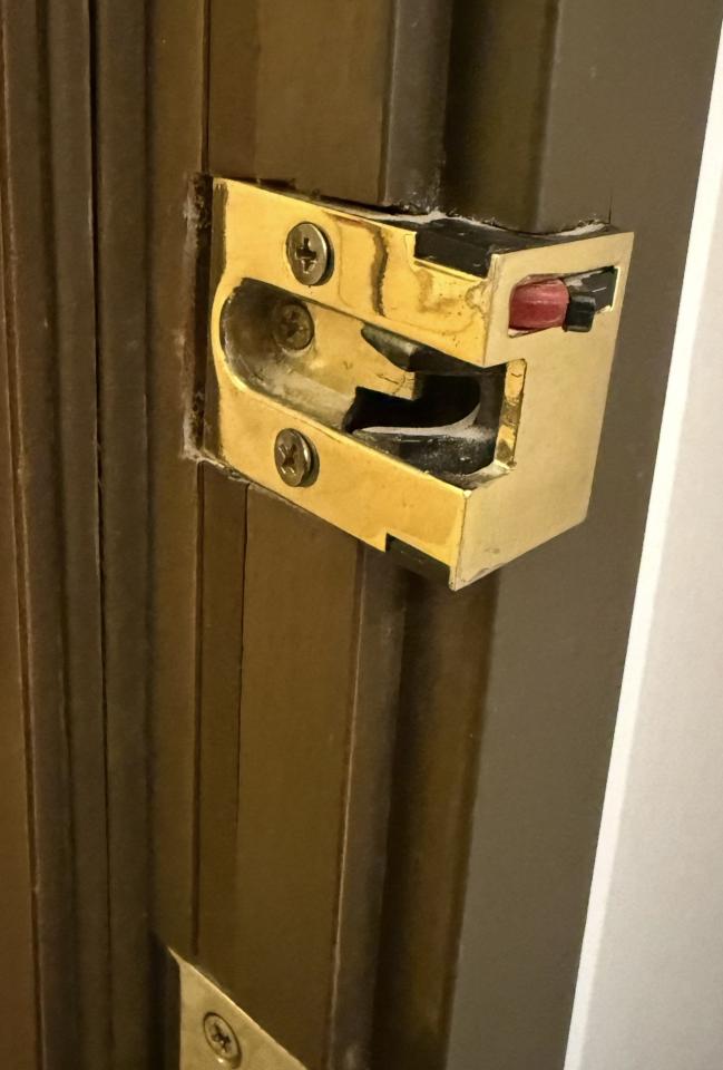 大門安裝工作照片