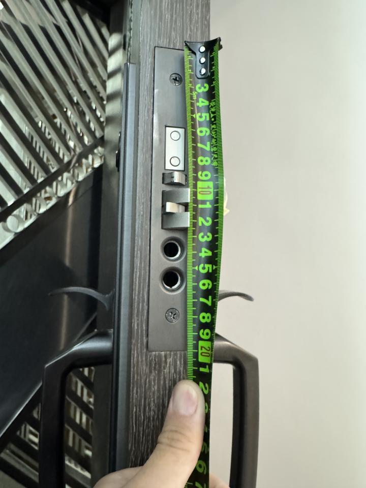 電子門鎖安裝工作照片