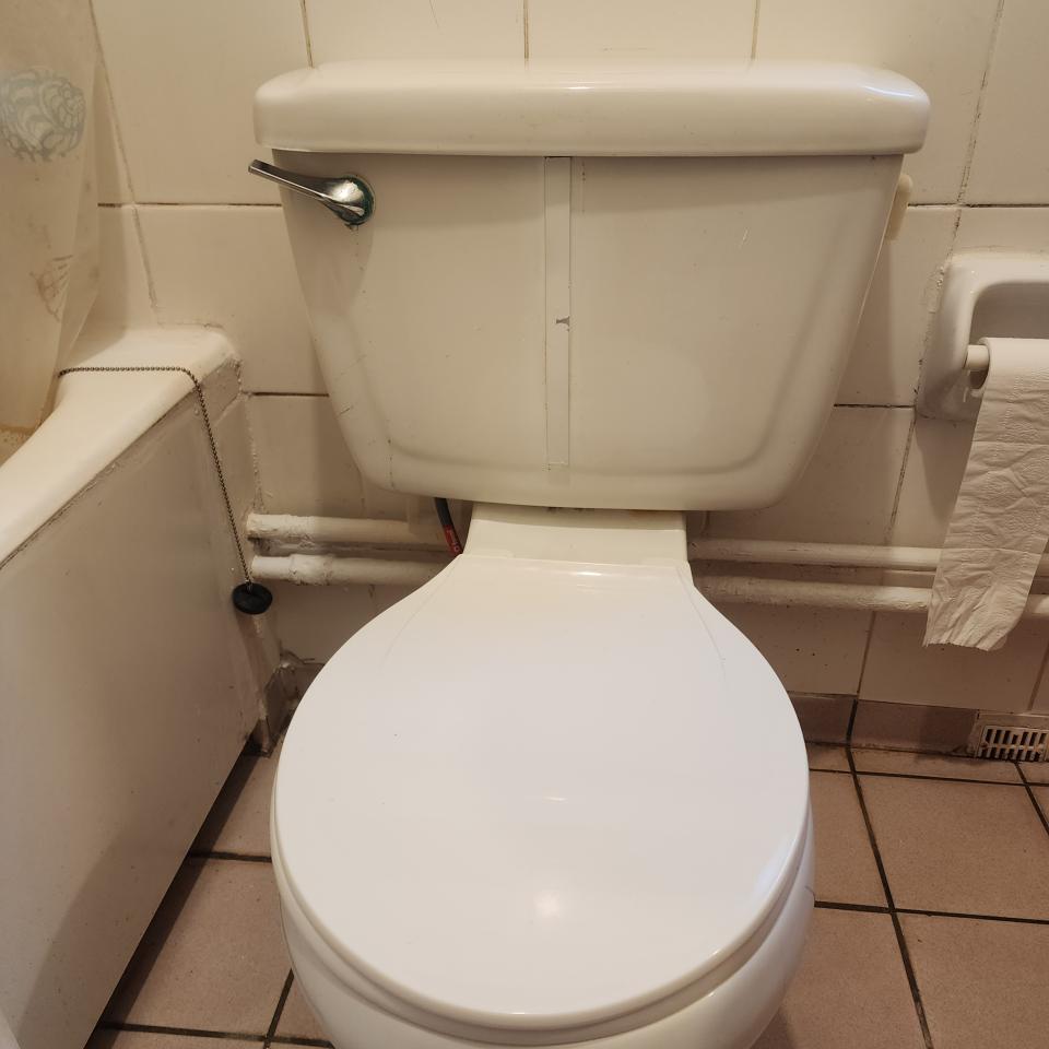 馬桶安裝工作照片