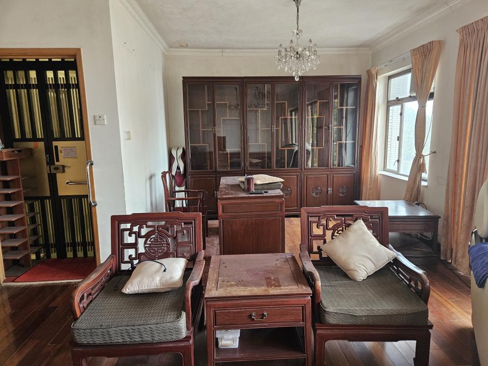 傢俬維修工作照片