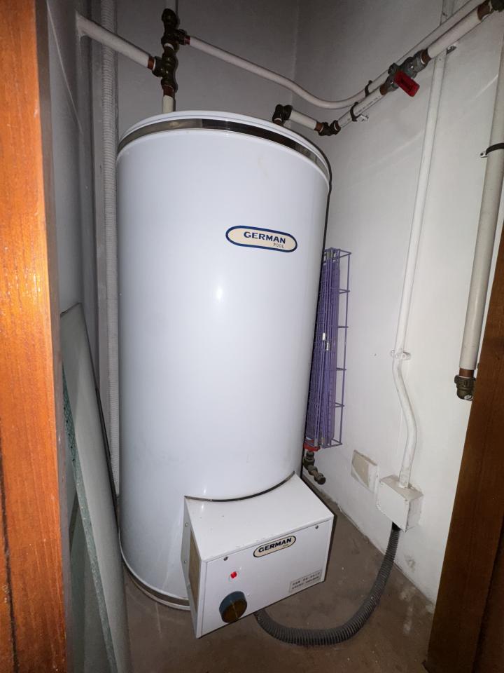 熱水爐安裝維修工作照片