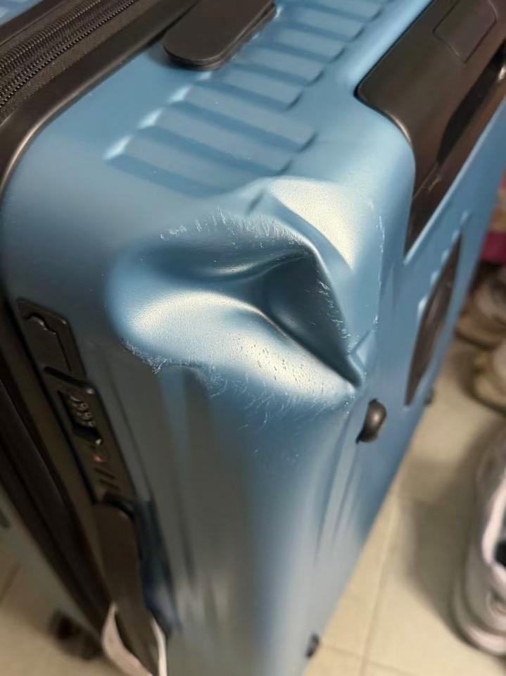 行李箱維修工作照片