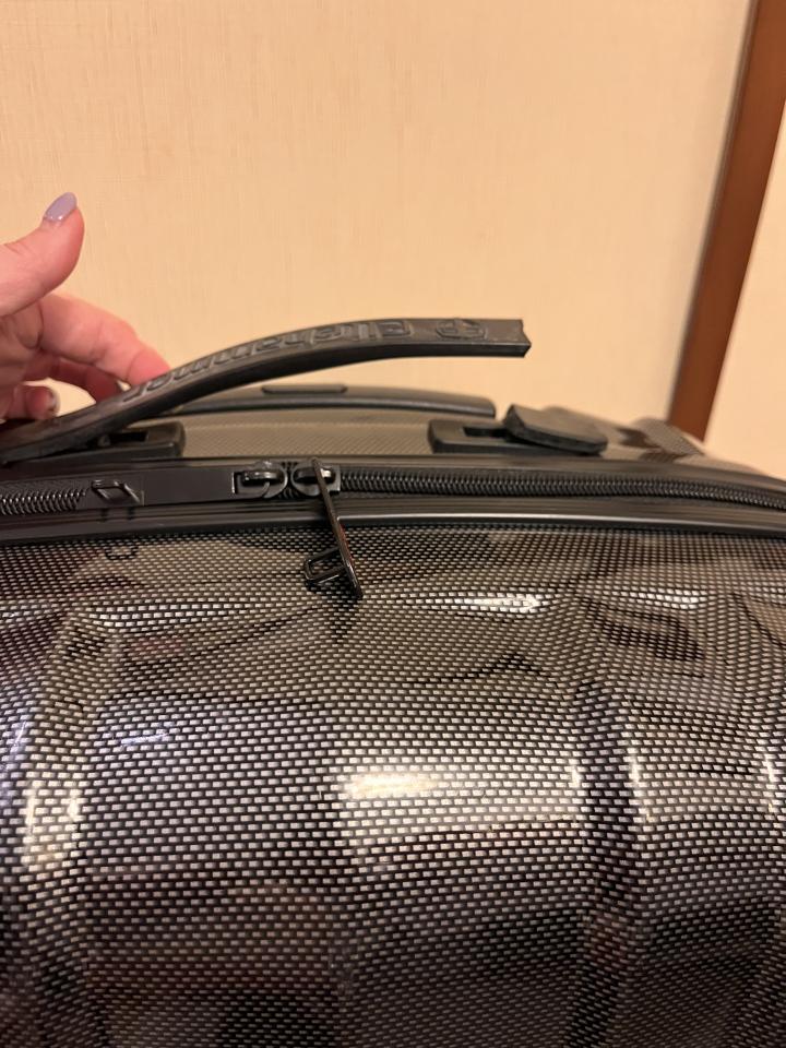 行李箱維修工作照片