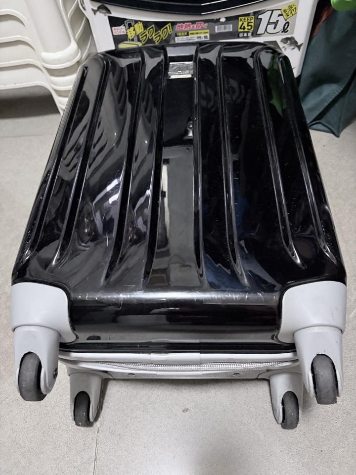 Luggage RepairJob photo