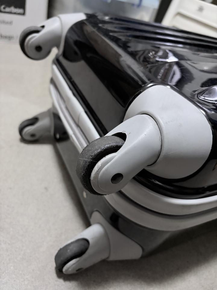 Luggage RepairJob photo