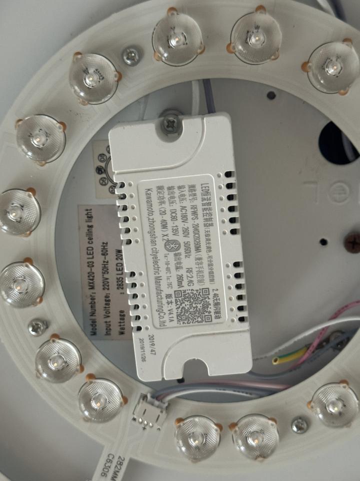 燈飾維修工作照片