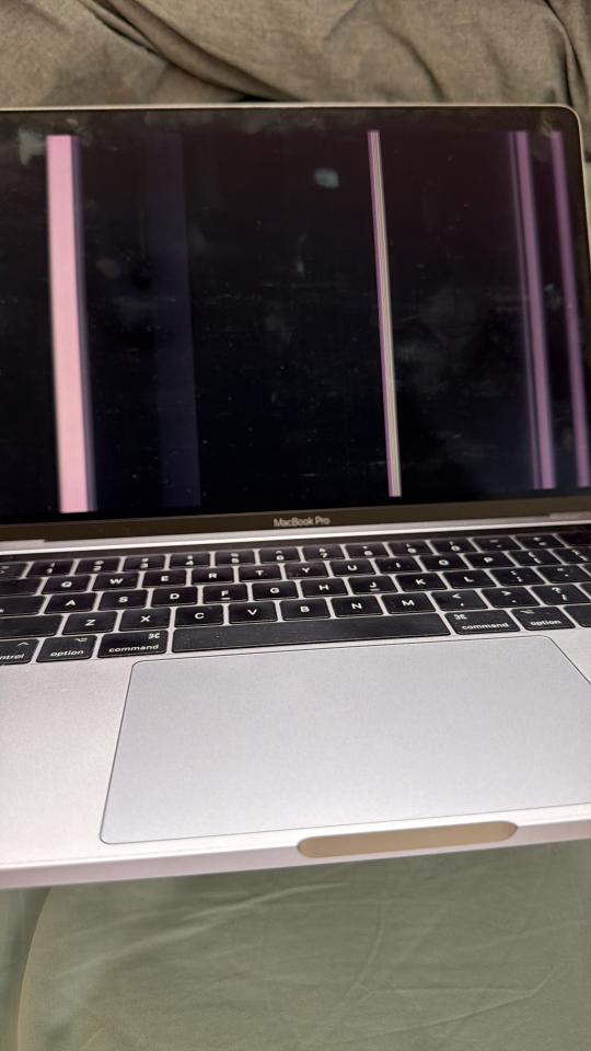 電腦維修工作照片