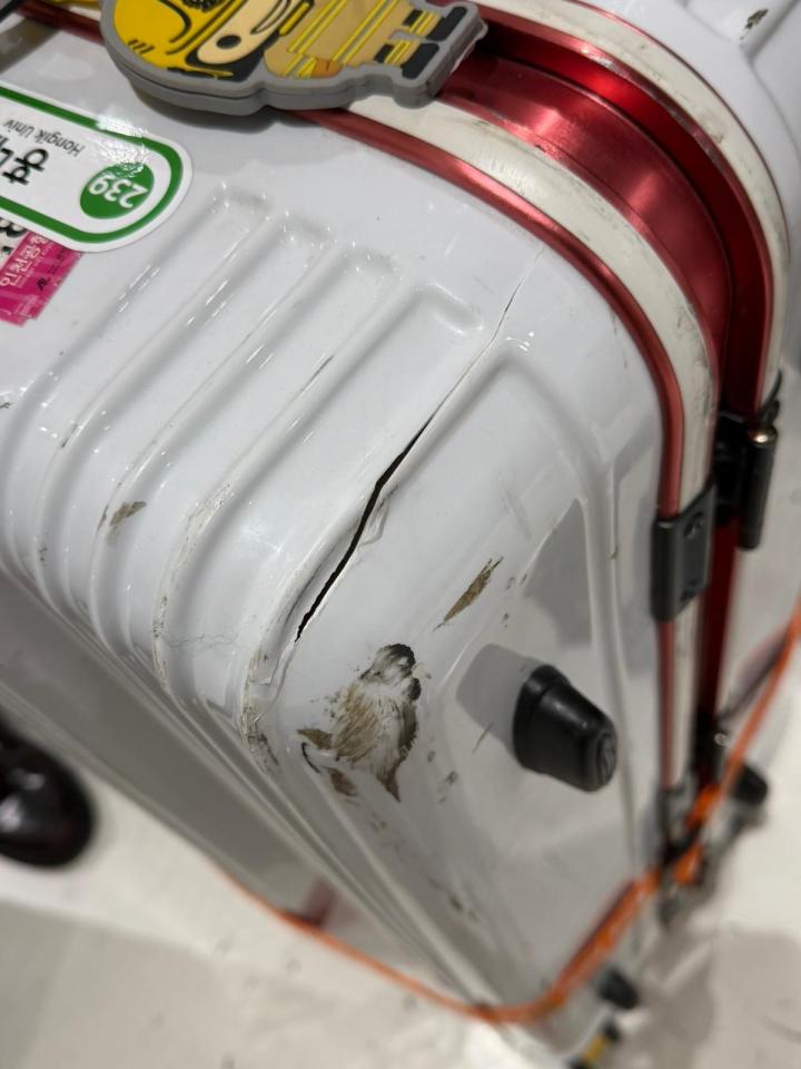 行李箱維修工作照片