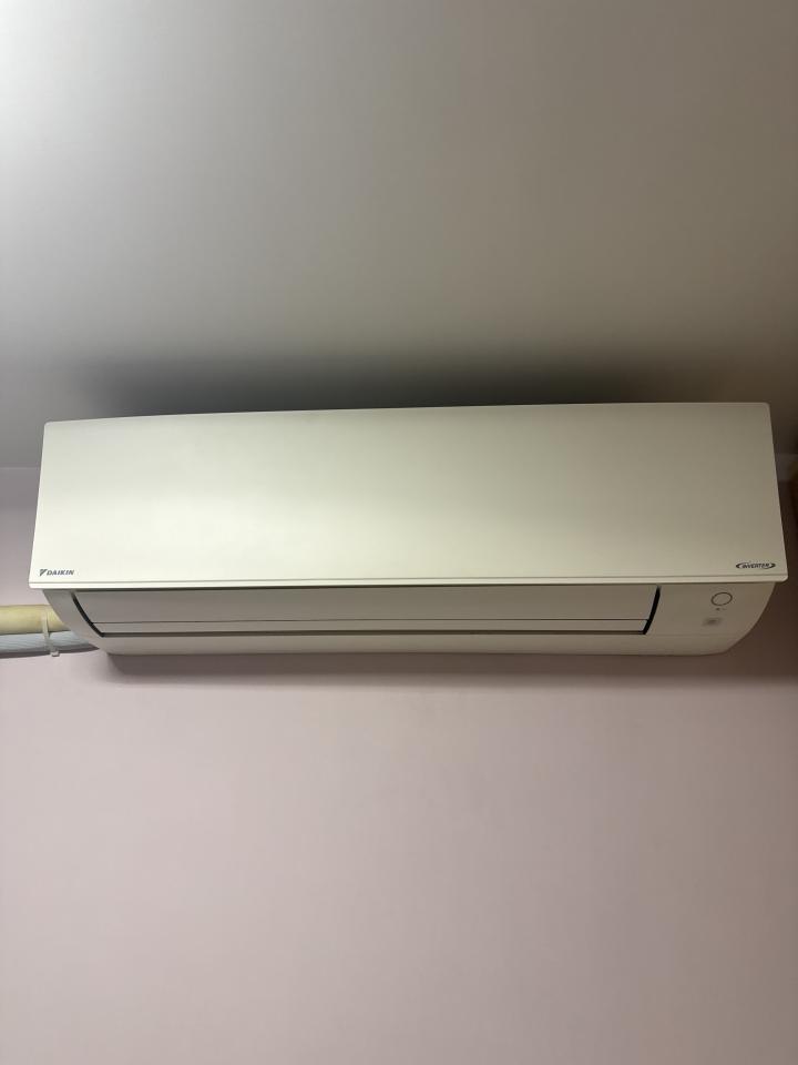 冷氣維修工作照片