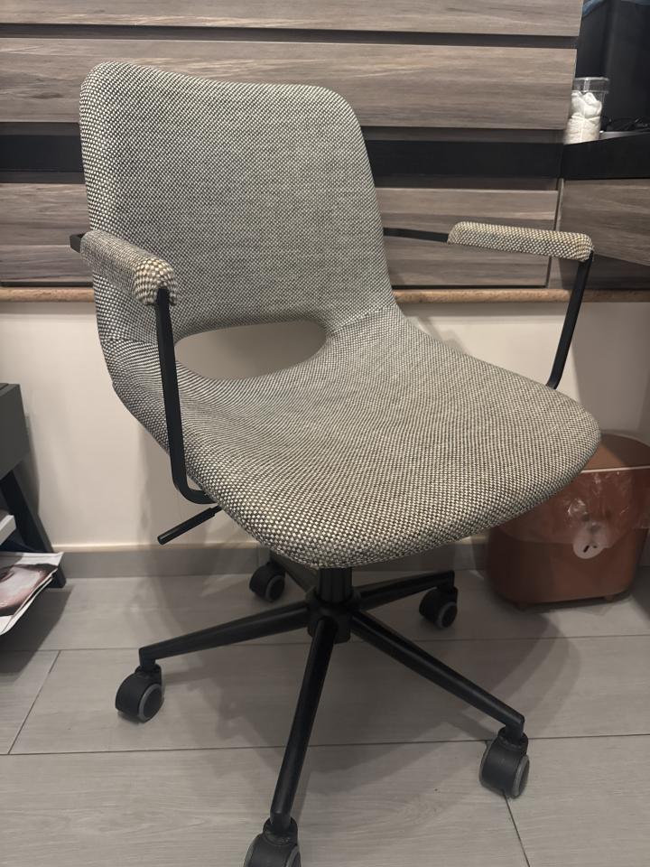 Furniture RepairJob photo